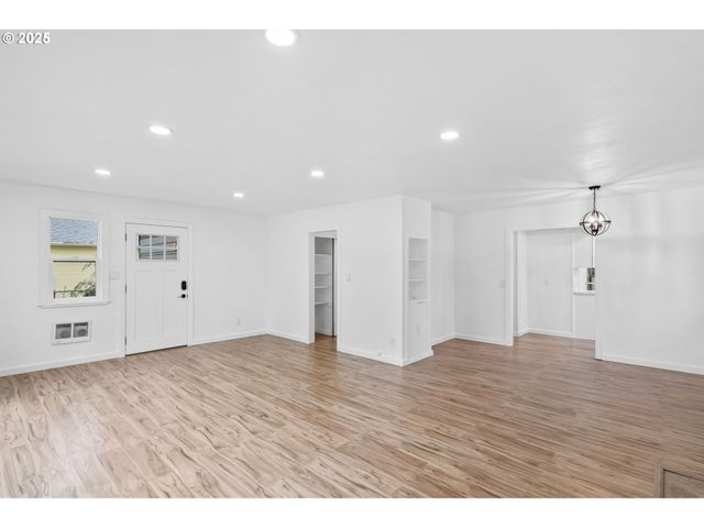 245 Sw 133RD Ave, Beaverton, OR 97005