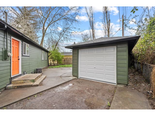 245 Sw 133RD Ave, Beaverton, OR 97005