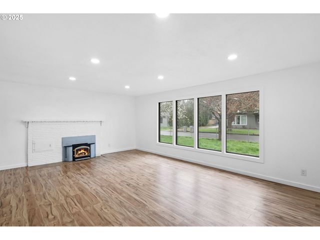 245 Sw 133RD Ave, Beaverton, OR 97005