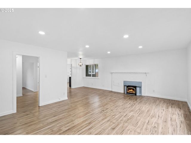 245 Sw 133RD Ave, Beaverton, OR 97005