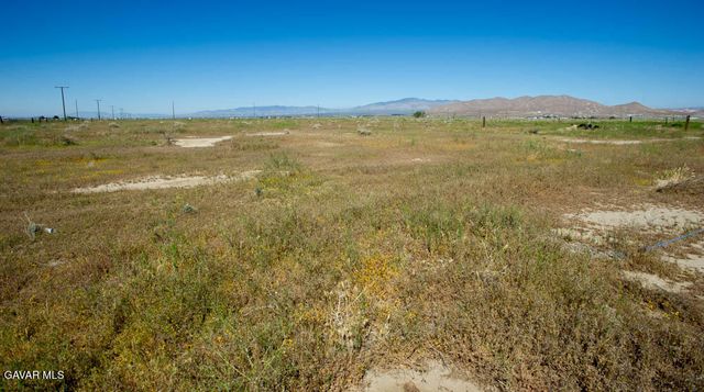 2011 W 67th Street, Rosamond, CA 93560