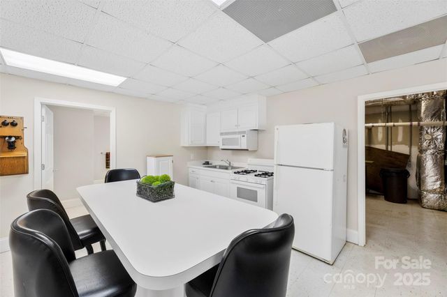 600 Queens Road, Cherryville, NC 28021