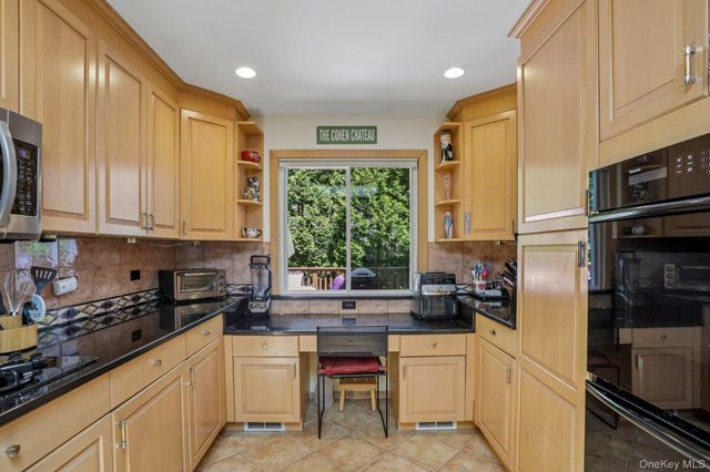 53 Shepherds Drive, Scarsdale, NY 10583