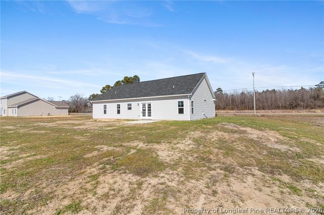 2641 NC Hwy 20 W, St Pauls, NC 28384