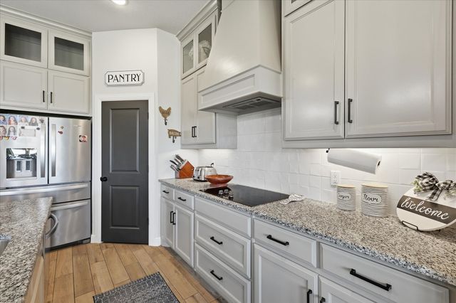 6929 Veal Station Road, Weatherford, TX 76085