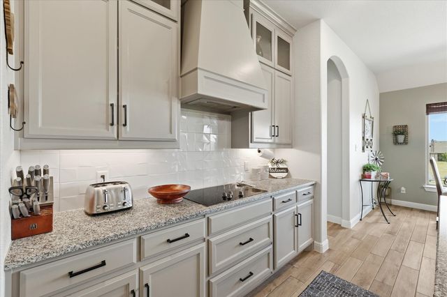 6929 Veal Station Road, Weatherford, TX 76085