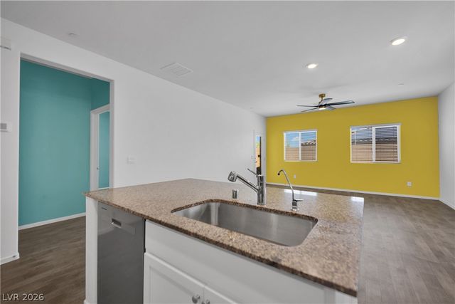 368 Canary Song Drive, Henderson, NV 89011