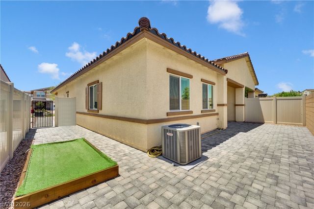 368 Canary Song Drive, Henderson, NV 89011