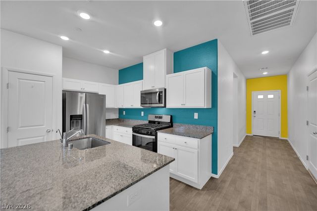 368 Canary Song Drive, Henderson, NV 89011