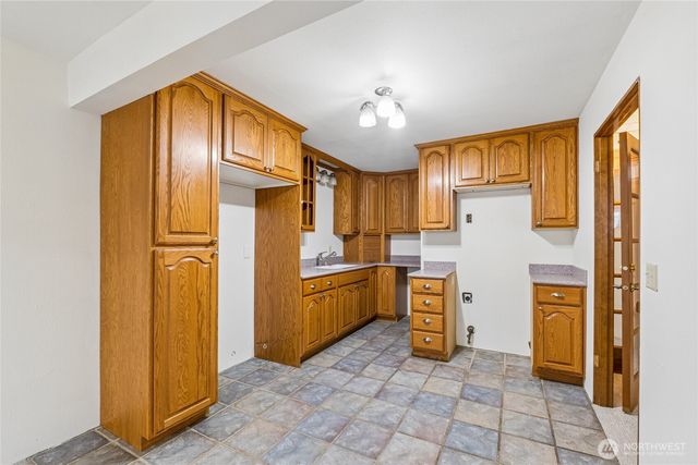 1780 N Harmon Street, Tacoma, WA 98406