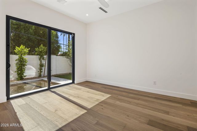 5929 N 14TH Street, Phoenix, AZ 85014