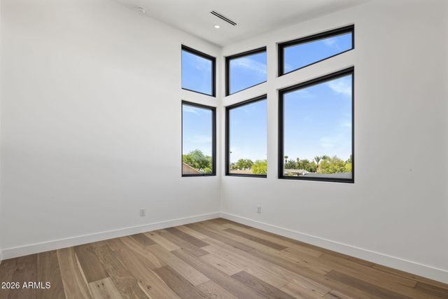5929 N 14TH Street, Phoenix, AZ 85014