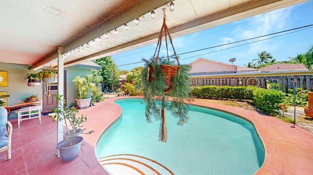 1630 40th Street, West Palm Beach, FL 33407