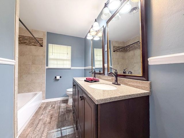 6868 Bay Road, Mobile, AL 36605