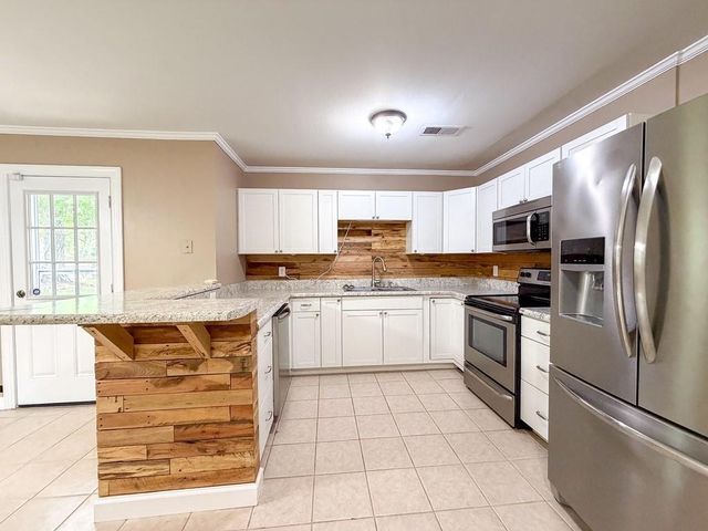 6868 Bay Road, Mobile, AL 36605