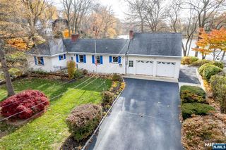 23 Cabot Lane, Kinnelon Borough, NJ 07405