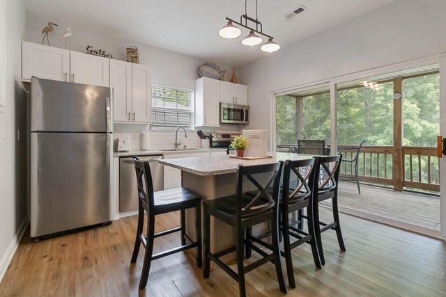 2394 Roberts Bend Road, Burnside, KY 42519