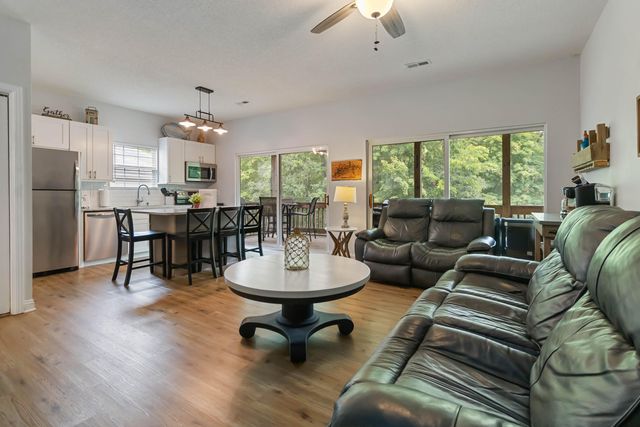 2394 Roberts Bend Road, Burnside, KY 42519