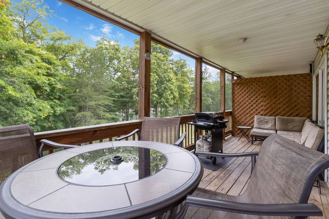2394 Roberts Bend Road, Burnside, KY 42519