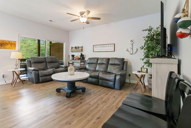 2394 Roberts Bend Road, Burnside, KY 42519