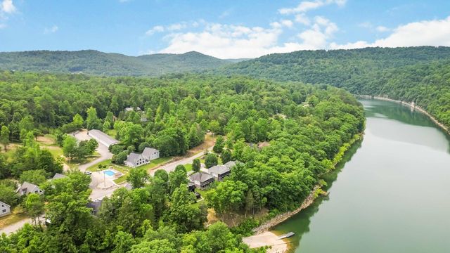 2394 Roberts Bend Road, Burnside, KY 42519