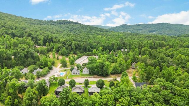 2394 Roberts Bend Road, Burnside, KY 42519