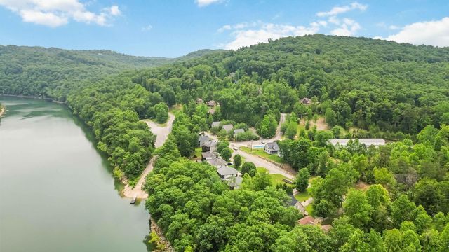 2394 Roberts Bend Road, Burnside, KY 42519