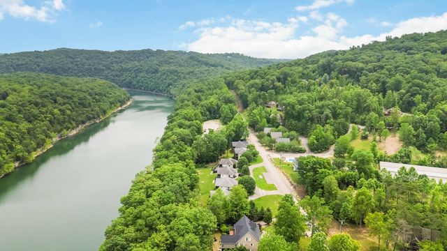2394 Roberts Bend Road, Burnside, KY 42519