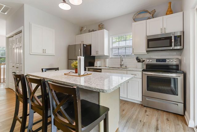 2394 Roberts Bend Road, Burnside, KY 42519