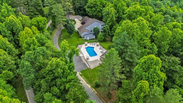 2394 Roberts Bend Road, Burnside, KY 42519