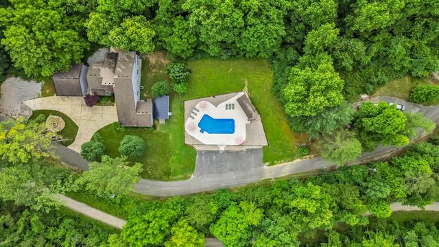 2394 Roberts Bend Road, Burnside, KY 42519