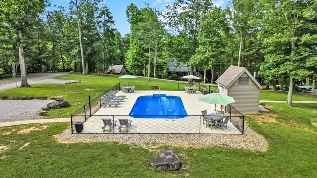 2394 Roberts Bend Road, Burnside, KY 42519