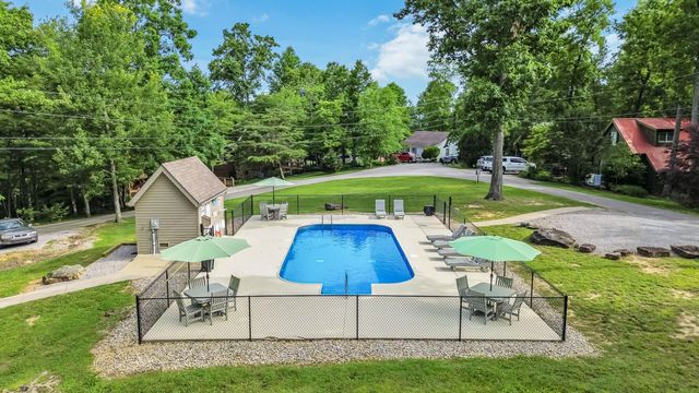 2394 Roberts Bend Road, Burnside, KY 42519