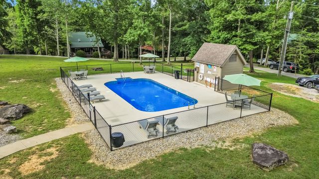 2394 Roberts Bend Road, Burnside, KY 42519