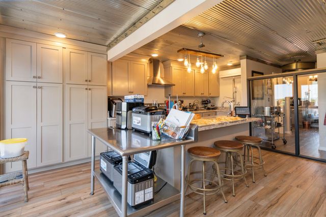 2394 Roberts Bend Road, Burnside, KY 42519