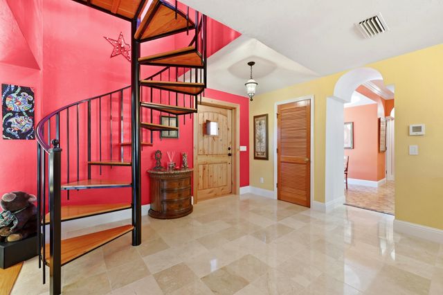 10 Lydia Ln, St Augustine, FL 32080