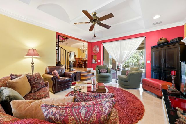 10 Lydia Ln, St Augustine, FL 32080