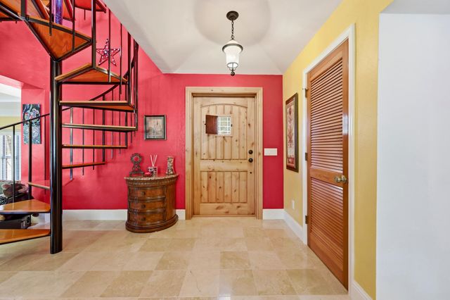 10 Lydia Ln, St Augustine, FL 32080