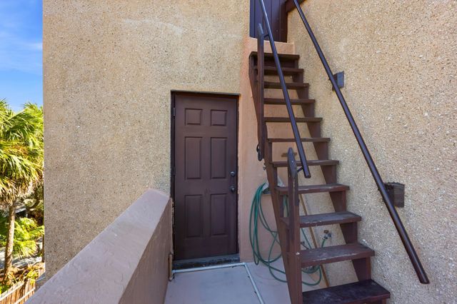 10 Lydia Ln, St Augustine, FL 32080