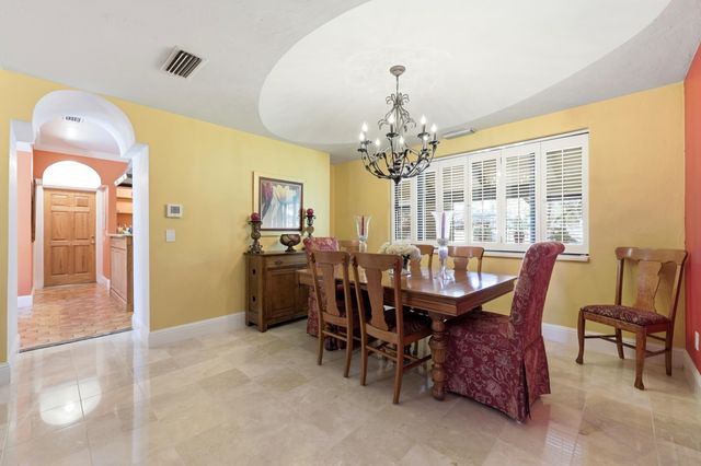 10 Lydia Ln, St Augustine, FL 32080