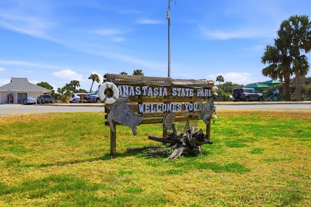 10 Lydia Ln, St Augustine, FL 32080