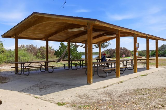 10 Lydia Ln, St Augustine, FL 32080