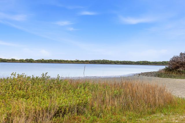 10 Lydia Ln, St Augustine, FL 32080