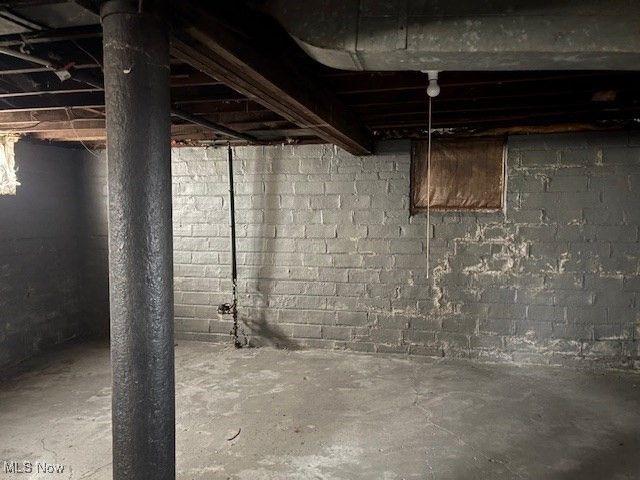 3288 Cedarbrook Road, Cleveland Heights, OH 44118