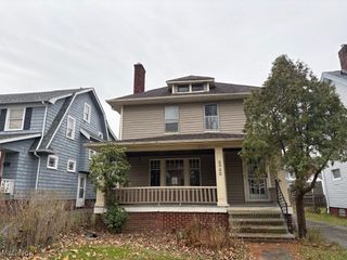3288 Cedarbrook Road, Cleveland Heights, OH 44118