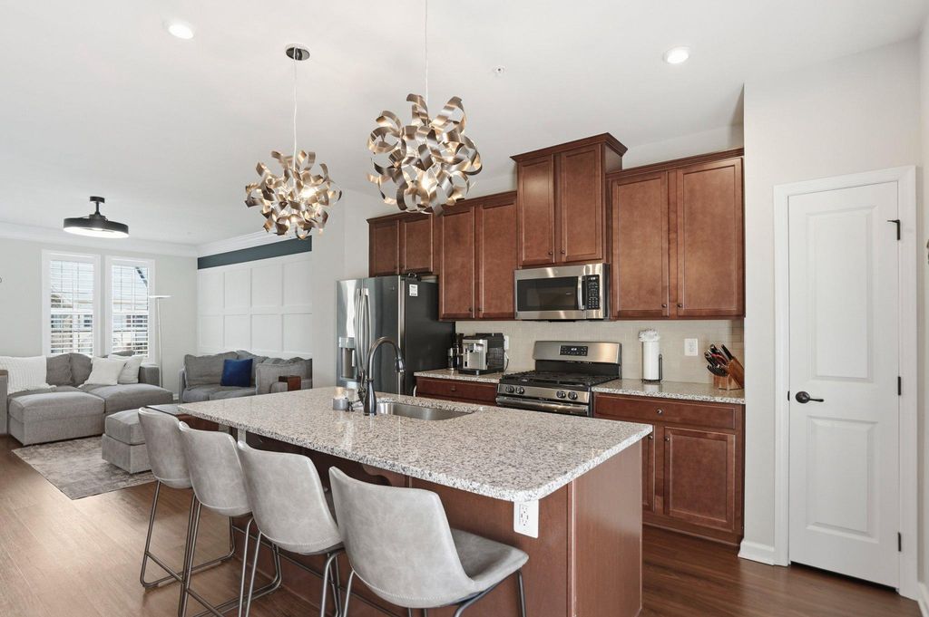 Image 12 of property listing at 806 FOXLEIGH WAY, Middle River, MD 21220