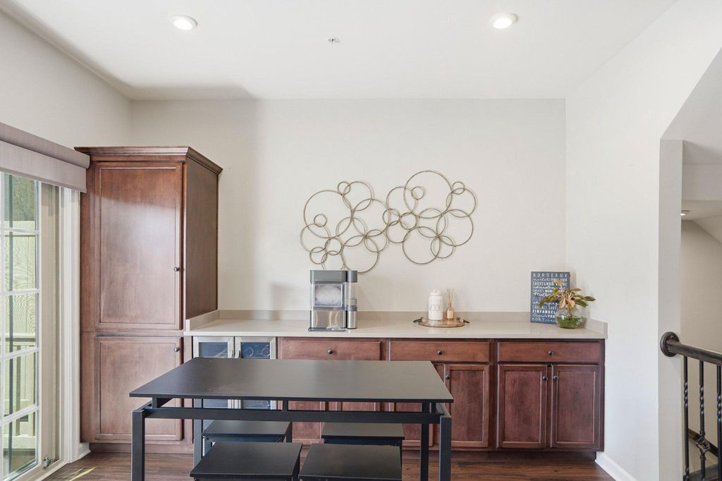 Image 15 of property listing at 806 FOXLEIGH WAY, Middle River, MD 21220