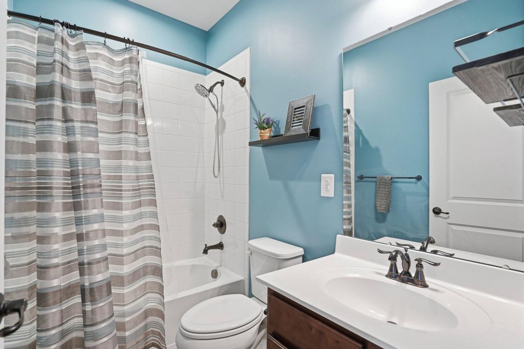 Image 23 of property listing at 806 FOXLEIGH WAY, Middle River, MD 21220