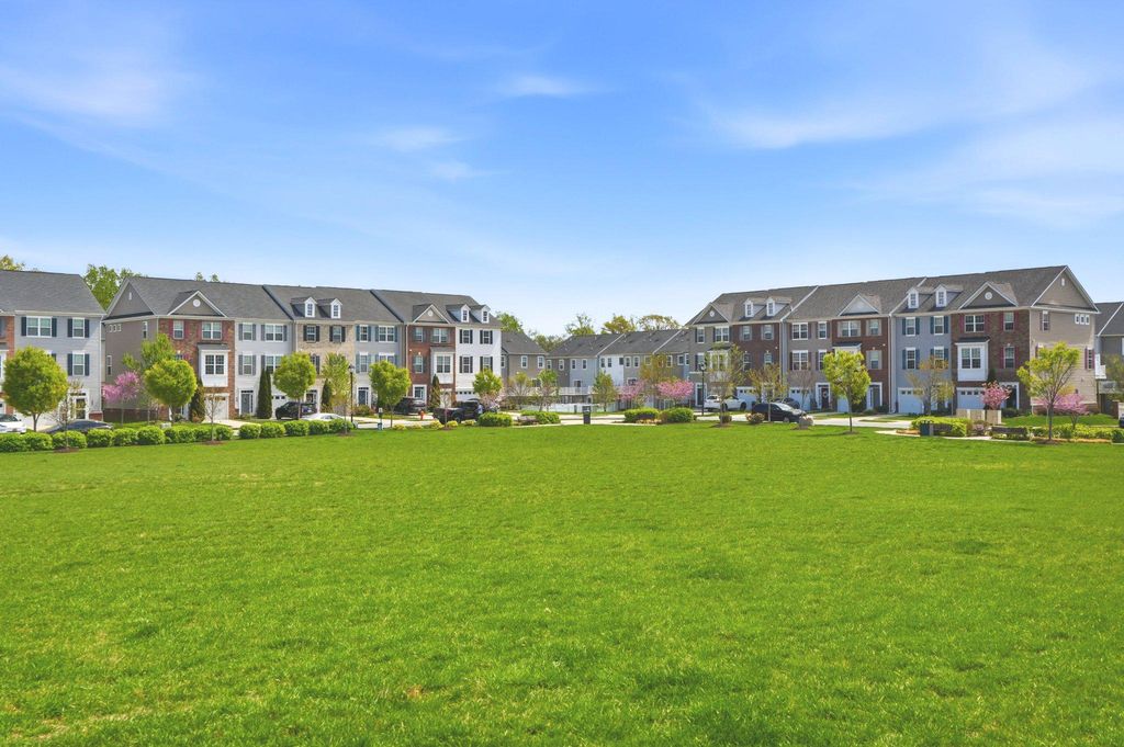 Image 30 of property listing at 806 FOXLEIGH WAY, Middle River, MD 21220