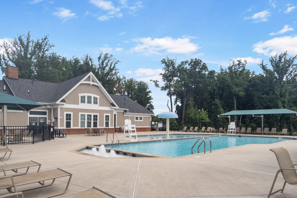 Image 34 of property listing at 806 FOXLEIGH WAY, Middle River, MD 21220